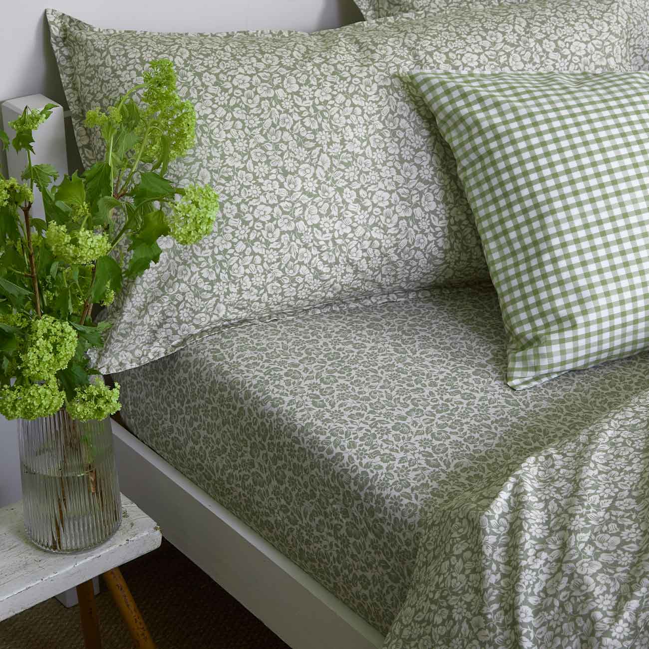 Pear Meadow Floral Printed Cotton and Pear Gingham Cotton Bedding